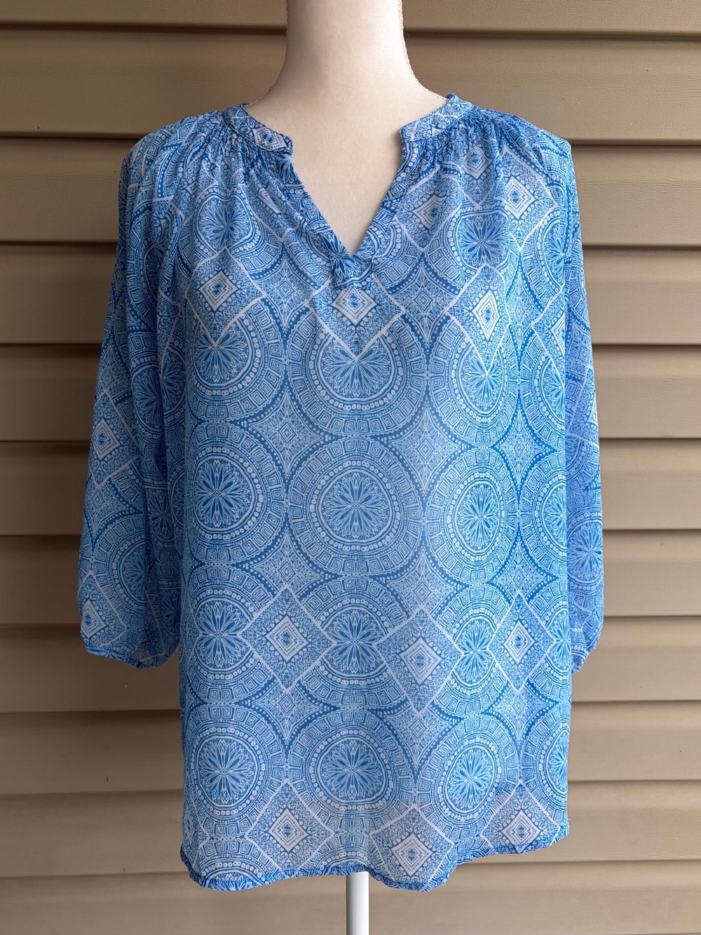 •New York & Company• Blue White Medallion Print Semi-Sheer Blouse - Size Small